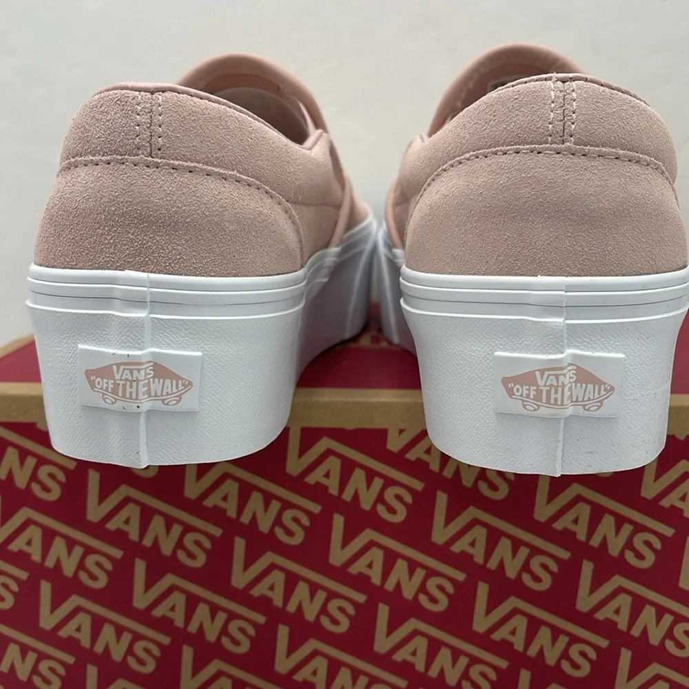 Vans WMNS Platform Sneakers Classic Slip-On Stackform Mono Embroidery Rose Smoke